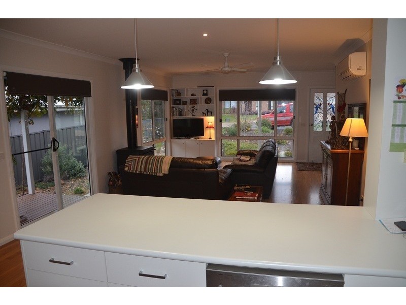 15 Georgian Court, Bright VIC 3741