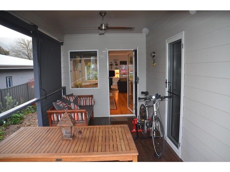 15 Georgian Court, Bright VIC 3741