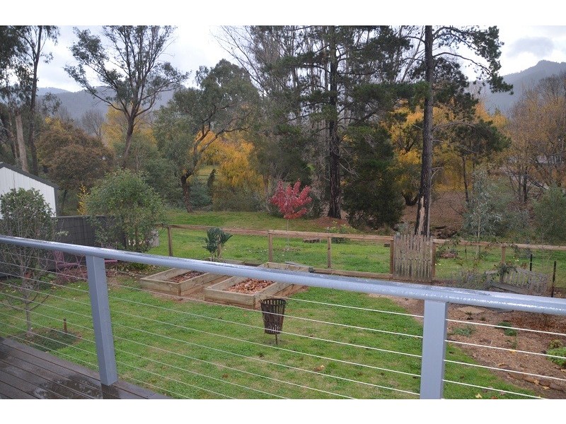 15 Georgian Court, Bright VIC 3741