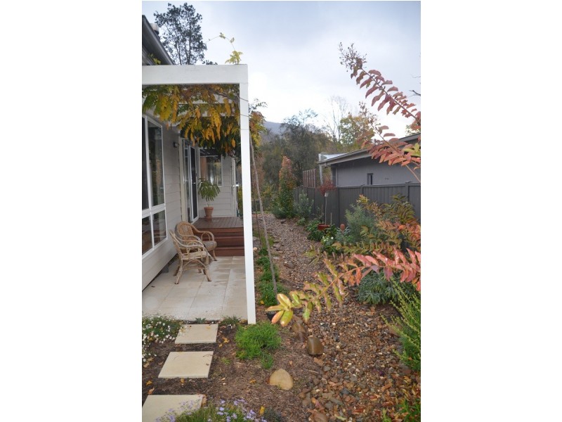 15 Georgian Court, Bright VIC 3741