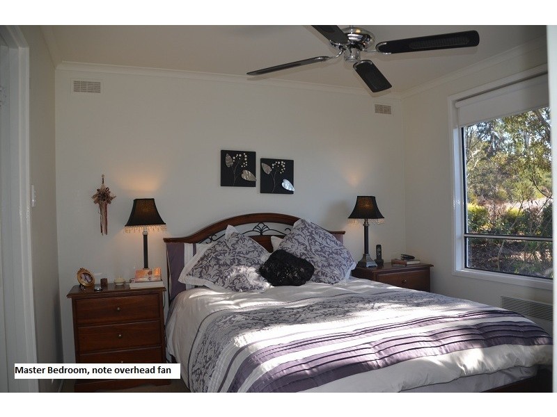 10 Buckland Street, Tawonga South VIC 3698