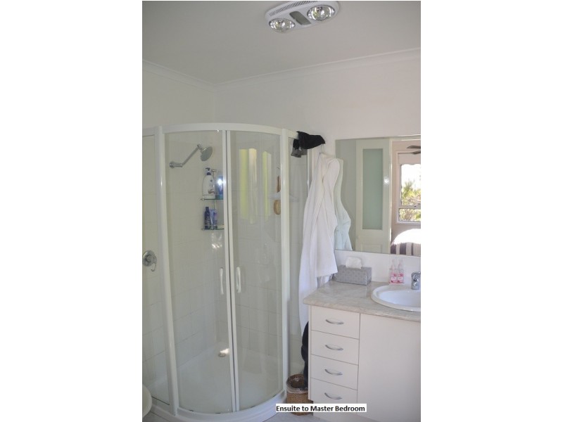 10 Buckland Street, Tawonga South VIC 3698