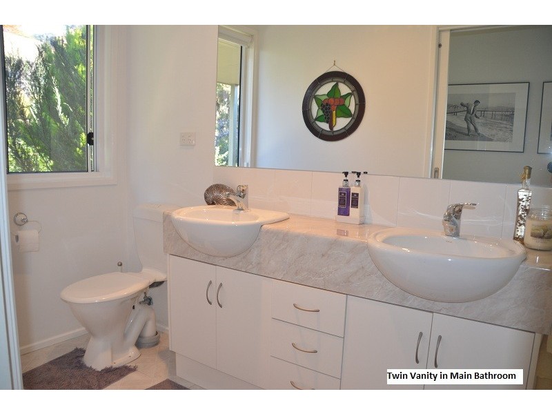 10 Buckland Street, Tawonga South VIC 3698