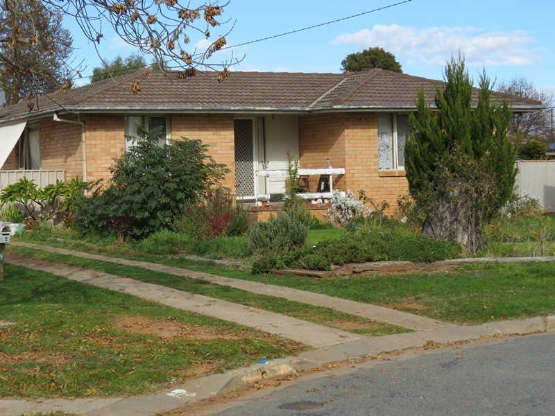 10 McDonald Court, Finley NSW 2713