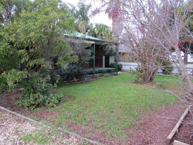 80 Barooga Street, Berrigan NSW 2712