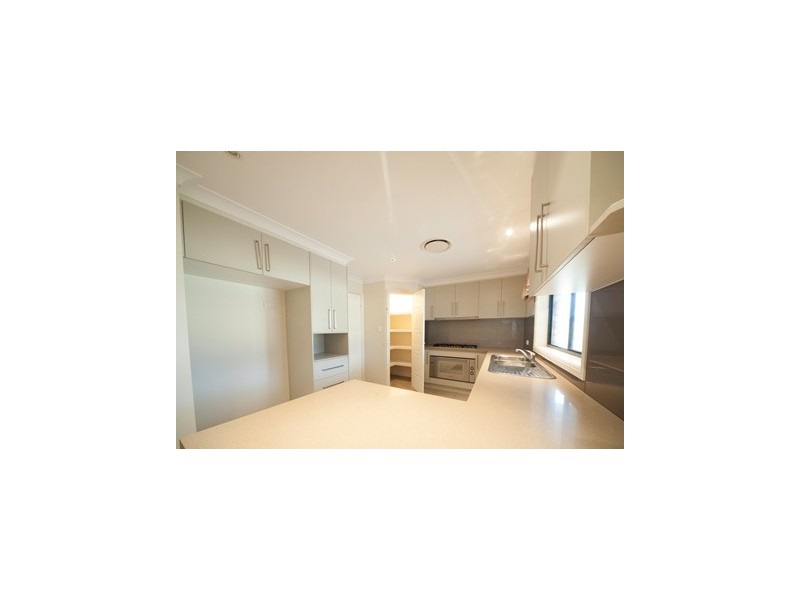 15 Anzac Crescent, Narrandera NSW 2700