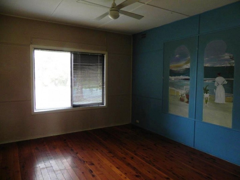 24 Napier Street, Goolgowi NSW 2652