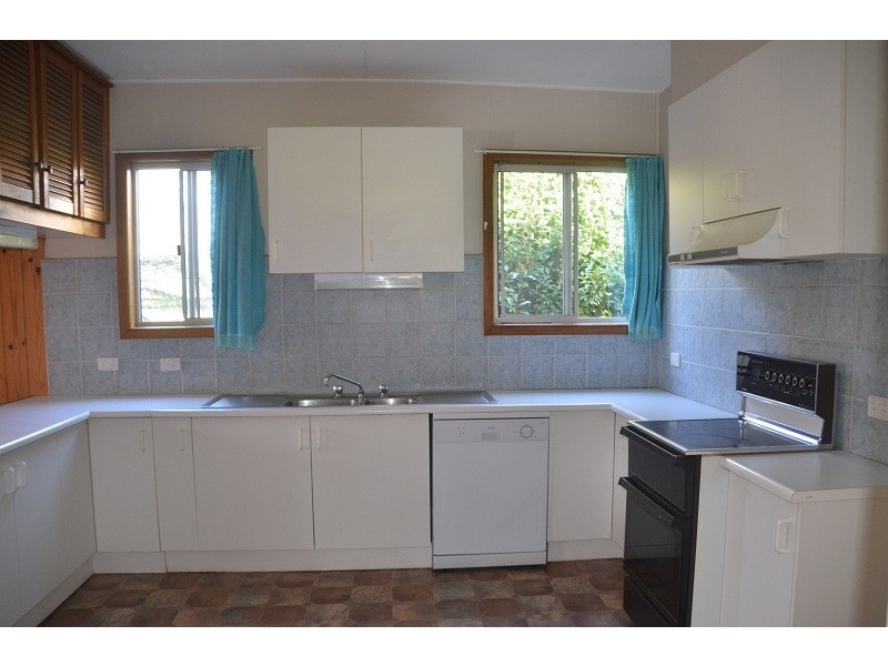 64 Cobden Street, Bright VIC 3741