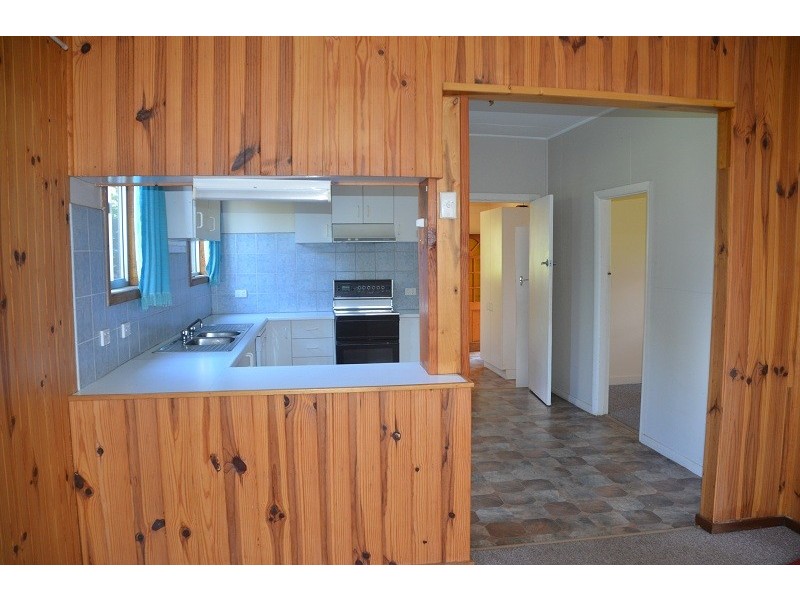 64 Cobden Street, Bright VIC 3741