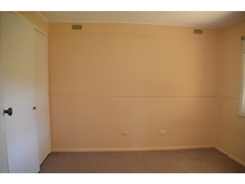 64 Cobden Street, Bright VIC 3741