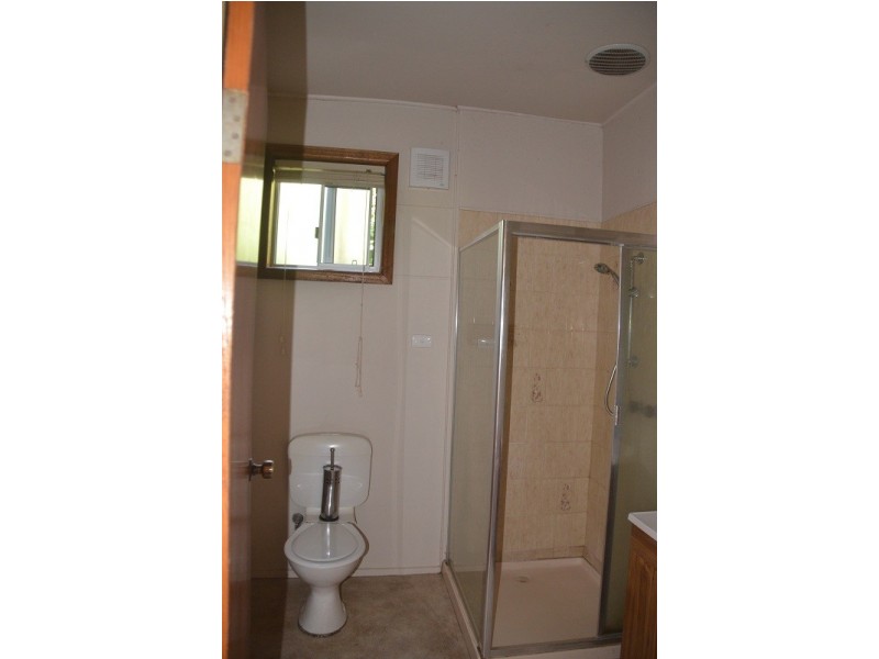 64 Cobden Street, Bright VIC 3741