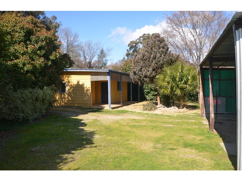 64 Cobden Street, Bright VIC 3741