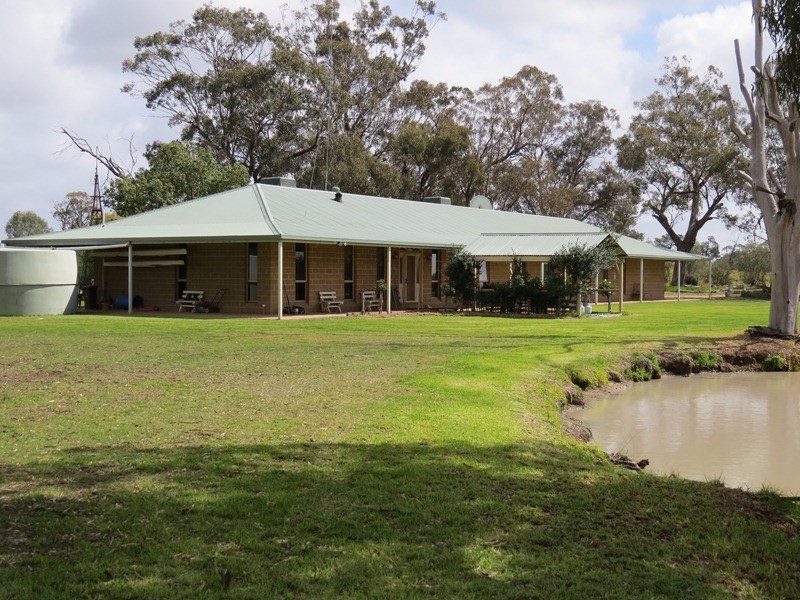 Rangemore RMB 380 Rangemore Road, Barham NSW 2732