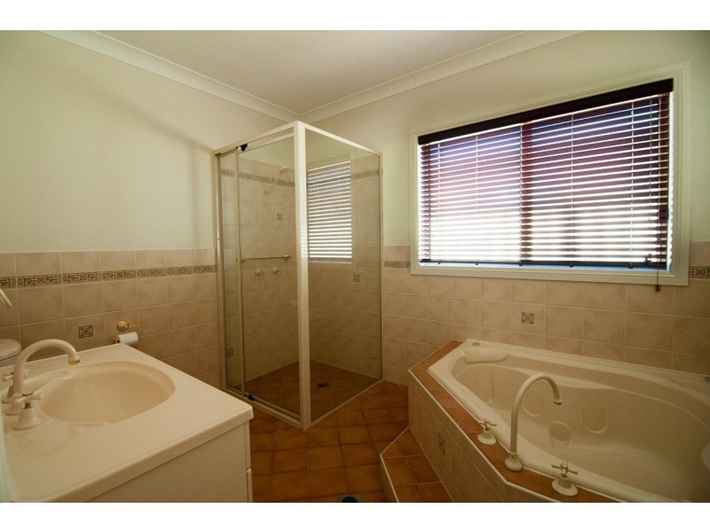 90 GRACE STREET, Lake Cargelligo NSW 2672