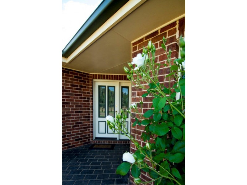 90 GRACE STREET, Lake Cargelligo NSW 2672