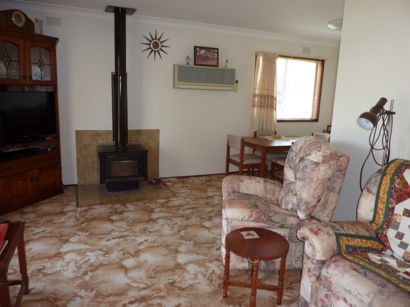 12 Tywong St Ladysmith, Wagga Wagga NSW 2650