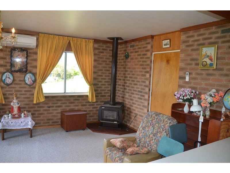 81-83 Kiewa Valley Highway, Tawonga South VIC 3698