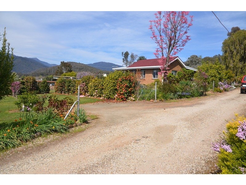 81-83 Kiewa Valley Highway, Tawonga South VIC 3698