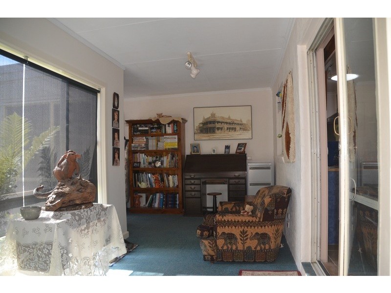 1A Station Street, Bright VIC 3741