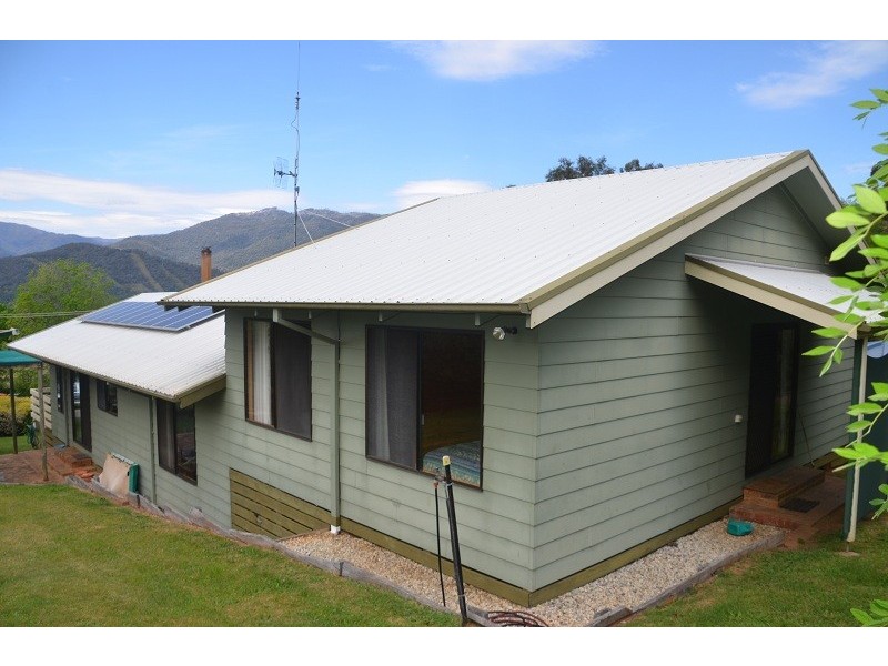 5 Marum Court, Tawonga South VIC 3698