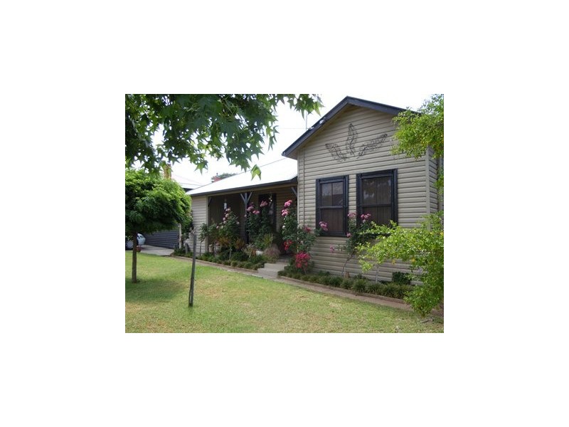 15 Charles Street, Narrandera NSW 2700