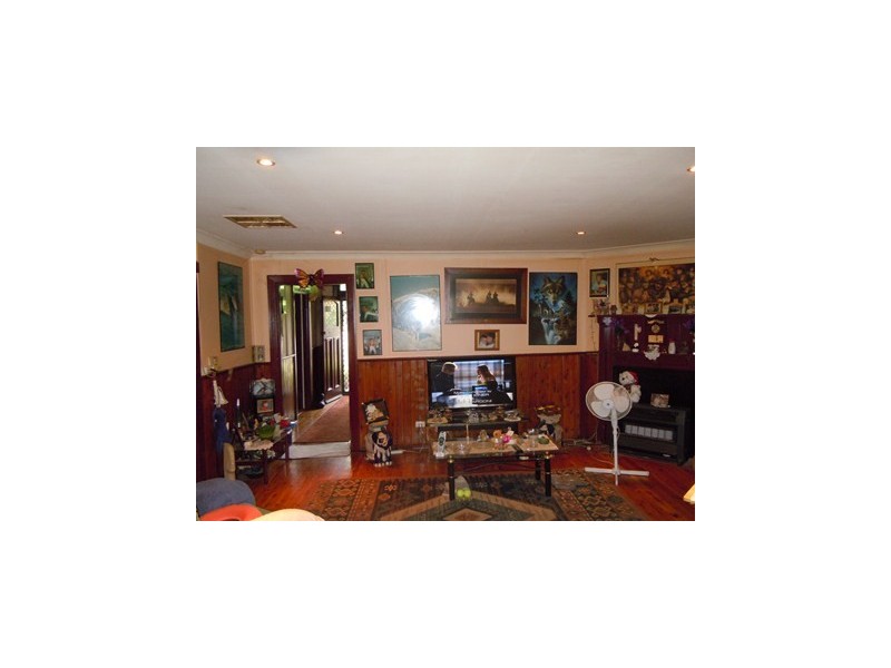 15 Charles Street, Narrandera NSW 2700