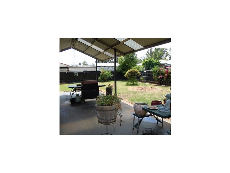 15 Charles Street, Narrandera NSW 2700