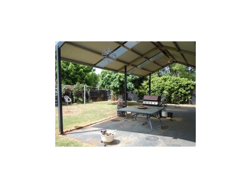 15 Charles Street, Narrandera NSW 2700