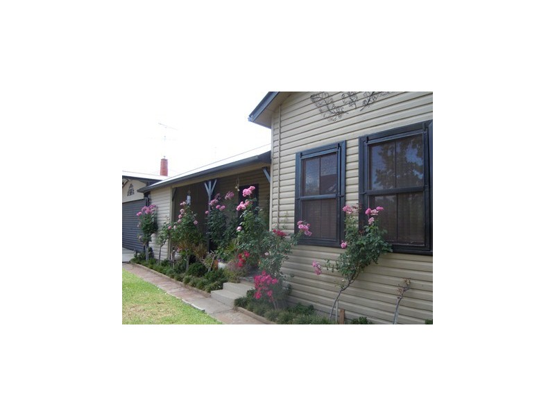 15 Charles Street, Narrandera NSW 2700
