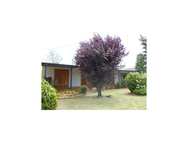 12 Broad Street, Narrandera NSW 2700