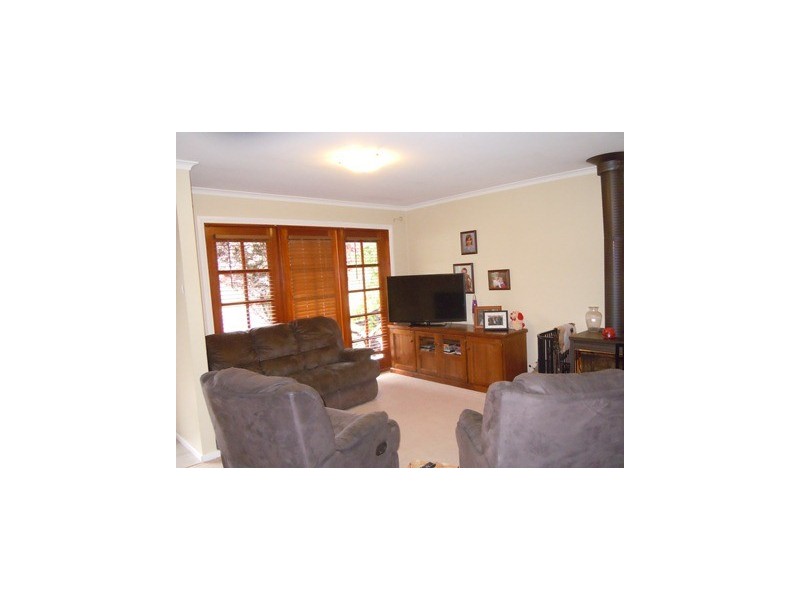 12 Broad Street, Narrandera NSW 2700