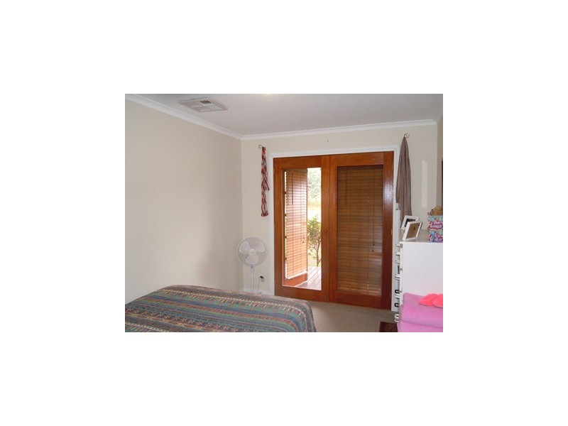 12 Broad Street, Narrandera NSW 2700