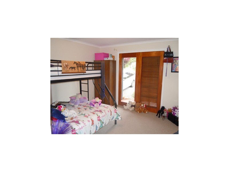 12 Broad Street, Narrandera NSW 2700