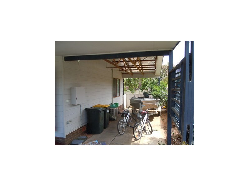 12 Broad Street, Narrandera NSW 2700