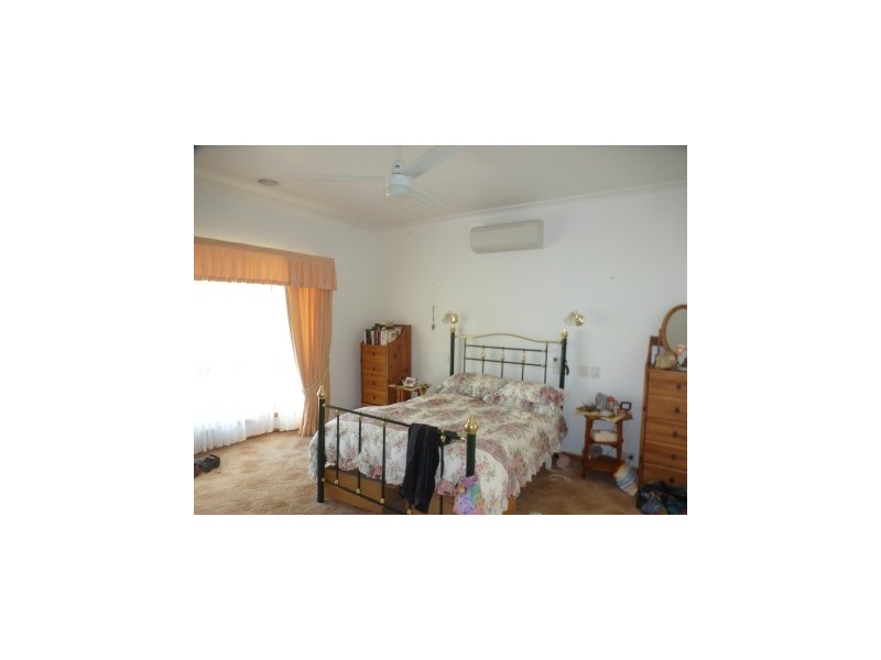 62 South Street, Boorowa NSW 2586