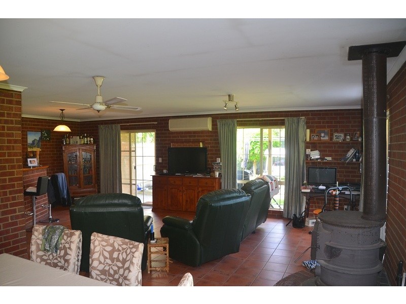 95 Lind Avenue, Dargo VIC 3862