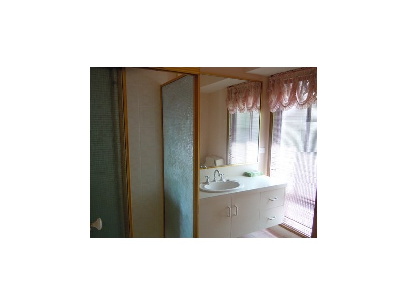 8 Riverine Street, Narrandera NSW 2700