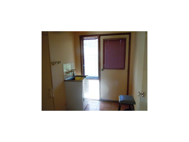 8 Riverine Street, Narrandera NSW 2700