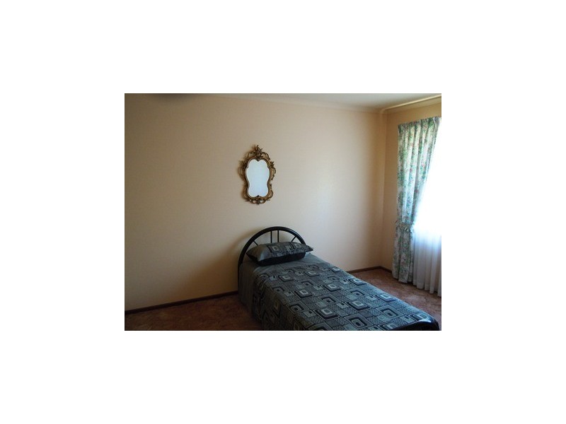 8 Riverine Street, Narrandera NSW 2700