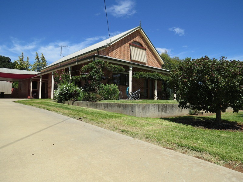 22 Wollamai Street, Finley NSW 2713