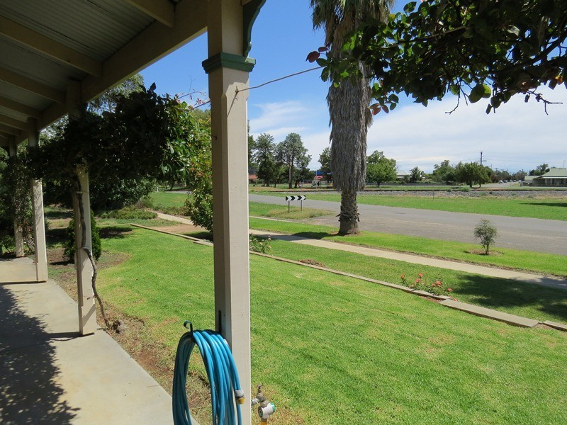 22 Wollamai Street, Finley NSW 2713