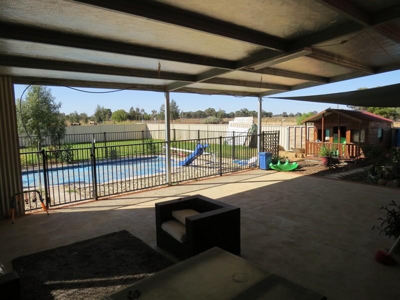 22 Todds Road, Deniliquin NSW 2710