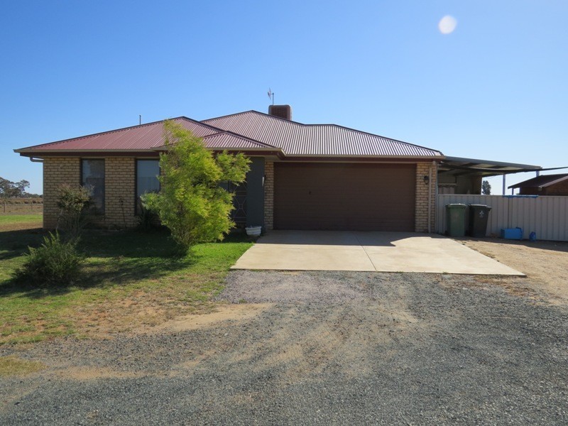 22 Todds Road, Deniliquin NSW 2710