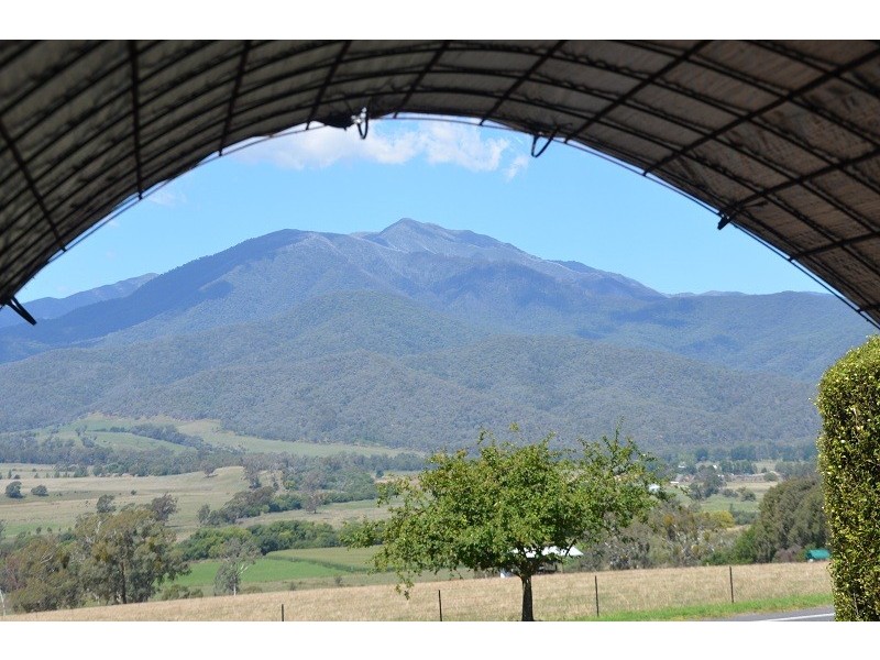 29 Kiewa Valley Highway, Tawonga South VIC 3698