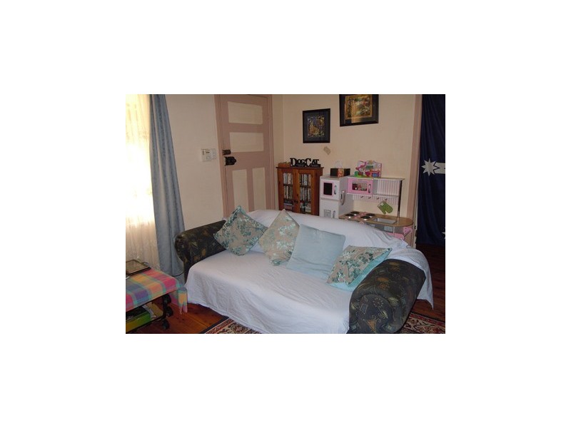 22 Charles Street, Narrandera NSW 2700