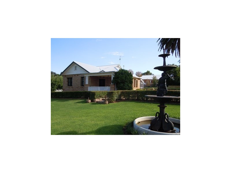22 Roberts Street, Narrandera NSW 2700