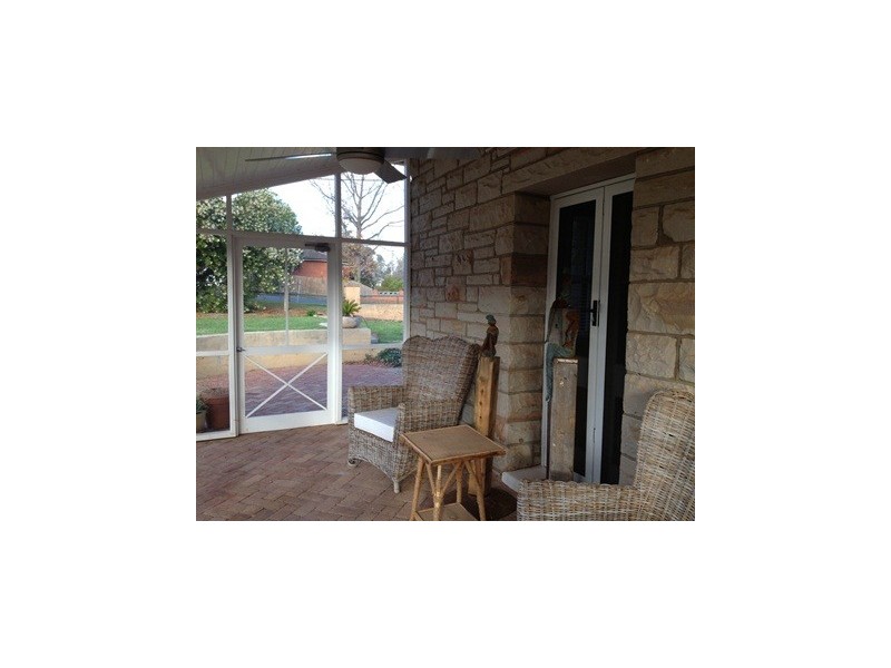 22 Roberts Street, Narrandera NSW 2700