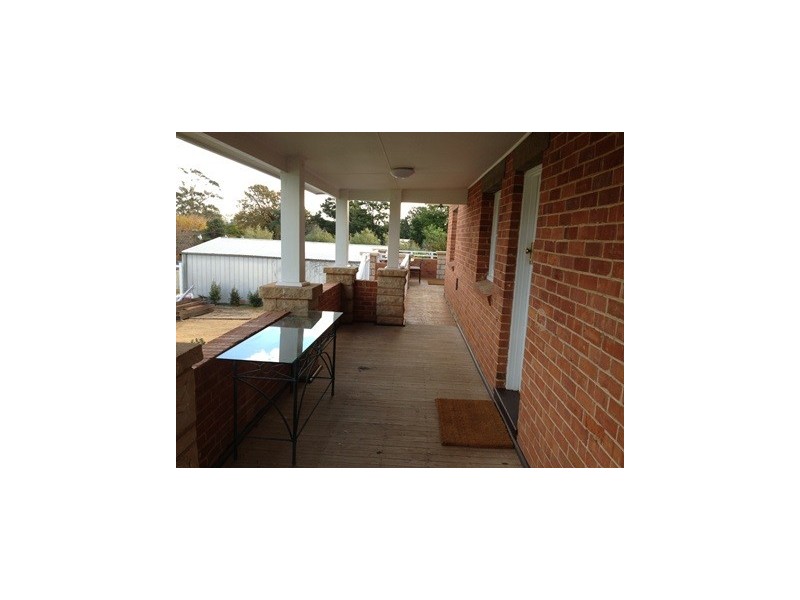18 Roberts Street, Narrandera NSW 2700