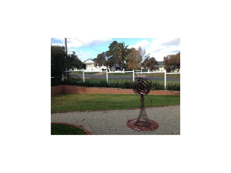 18 Roberts Street, Narrandera NSW 2700