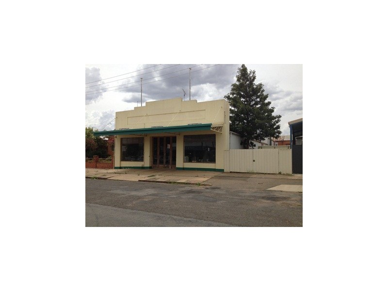 13 Douglas Street, Narrandera NSW 2700